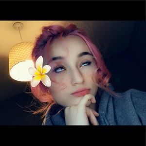 Meet your Posher, Minji